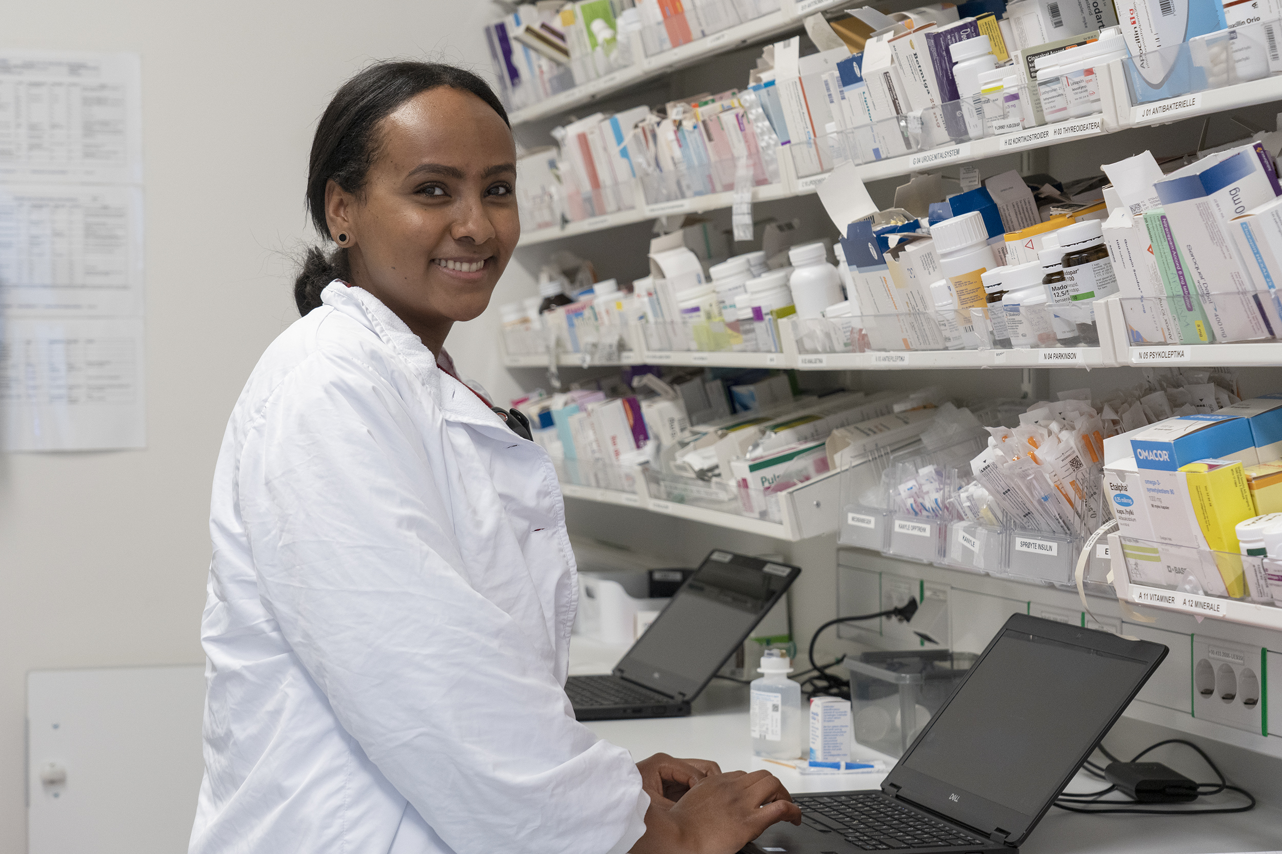 En person i hvit frakk