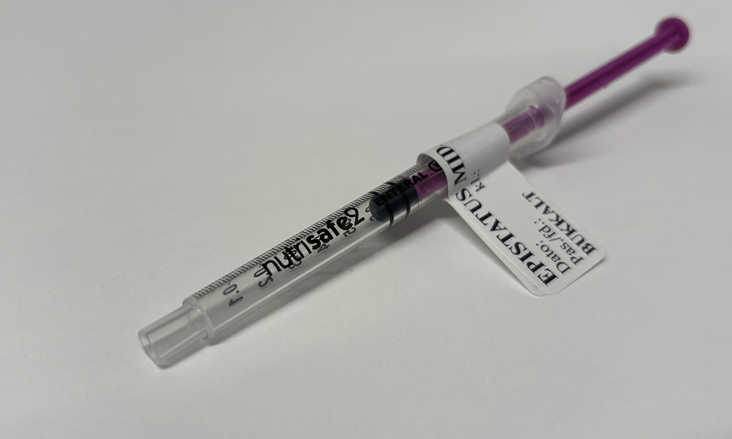 Et nærbilde av en sprøyte uten spiss