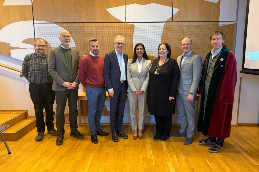 PhD defender Zareen Abbas Khan