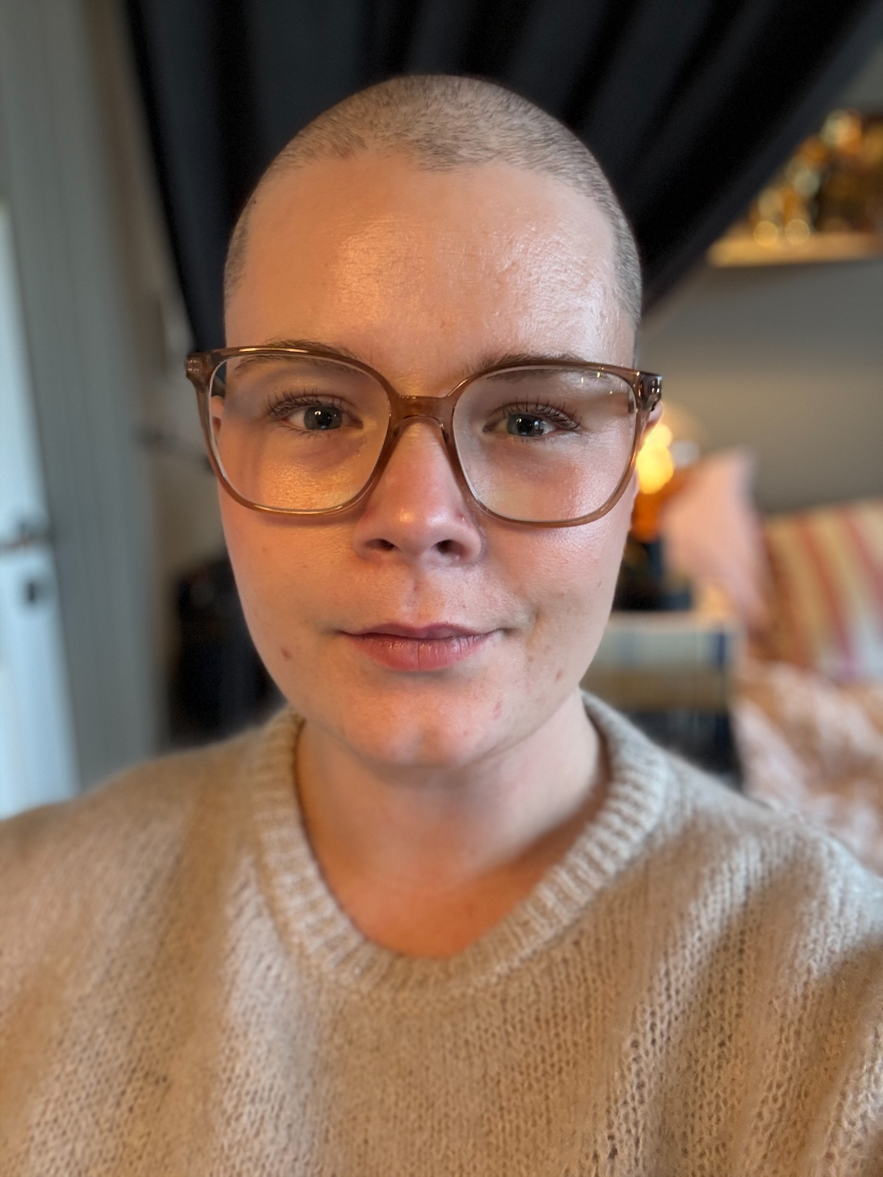 En person med briller