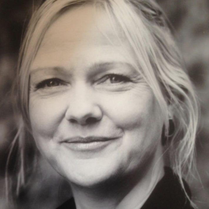 En person med langt hår