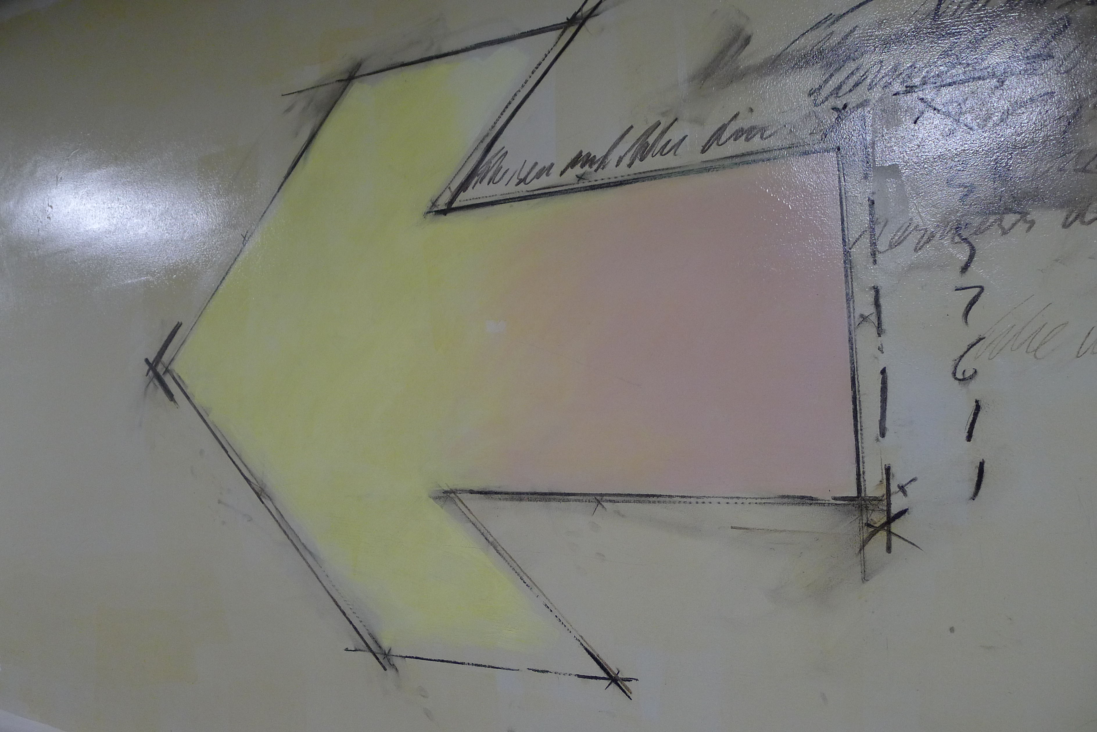 En tavle med skrift på