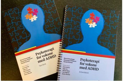 Bilde av tekst- og arbeidsbok for kurset "Psykoterapi for voksne med ADHD"