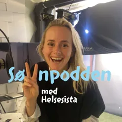 En person som holder opp et fredstegn