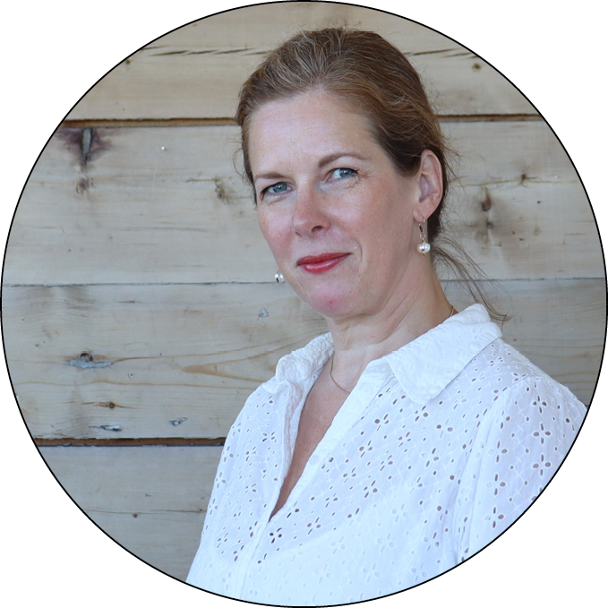 En person i hvit kjole