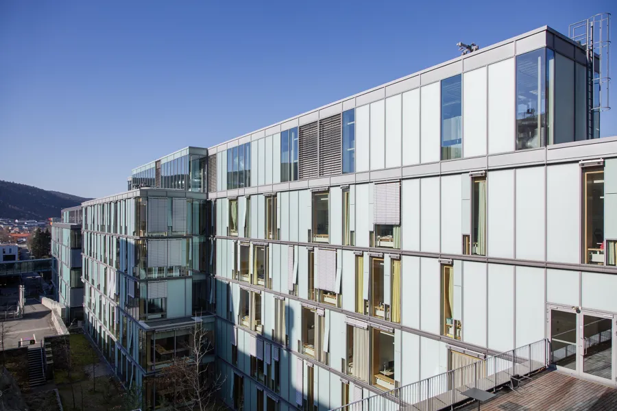 Foto av fasade Glasblokkene 1 og 5