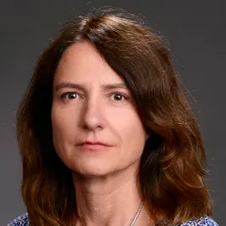 Et nærbilde av en kvinne