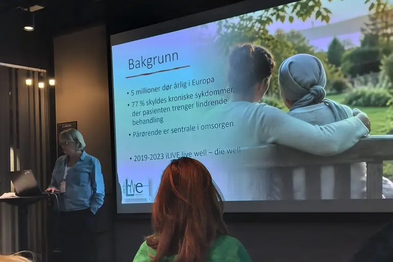 En person som holder en presentasjon