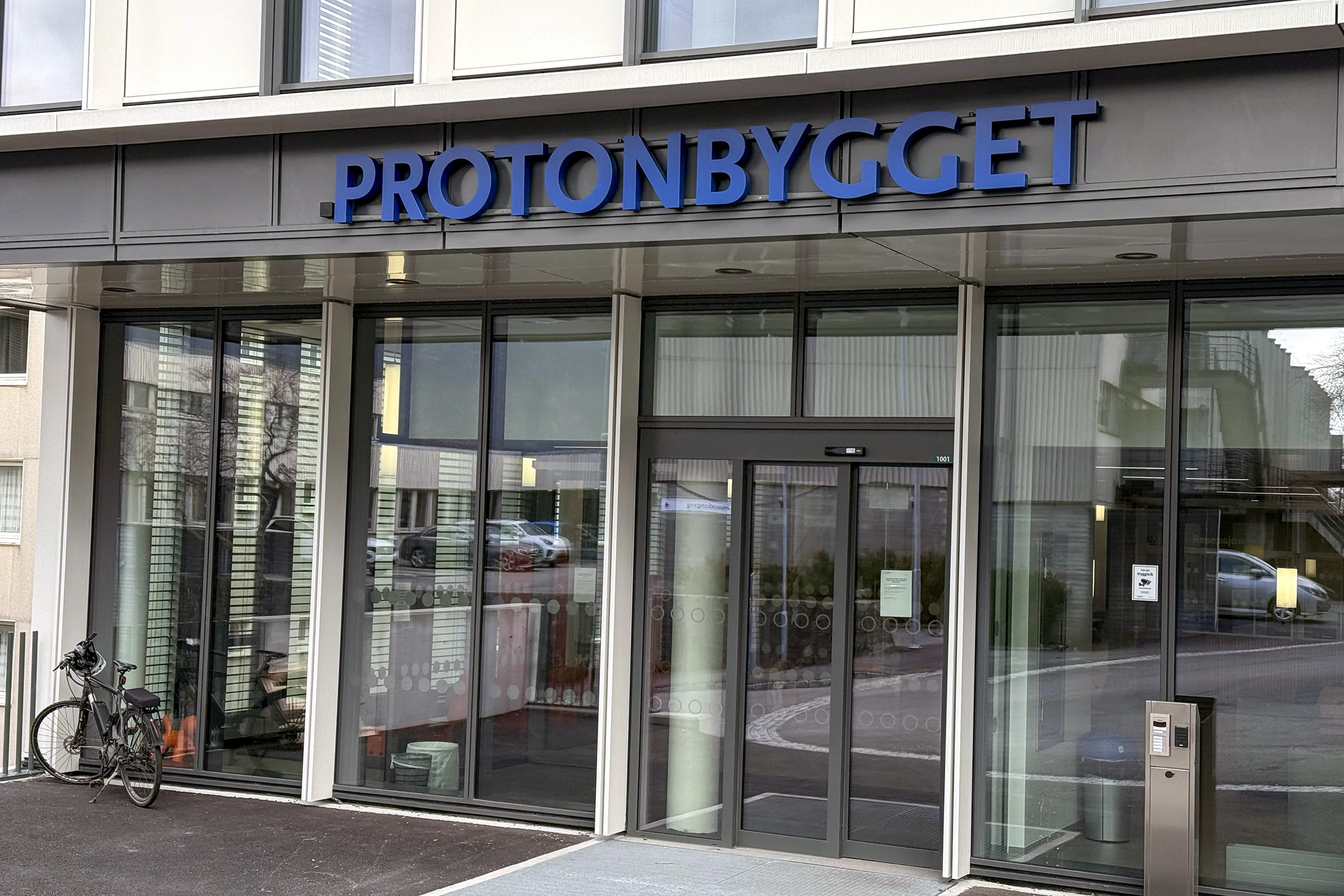 Inngangspartiet på Protonbygget