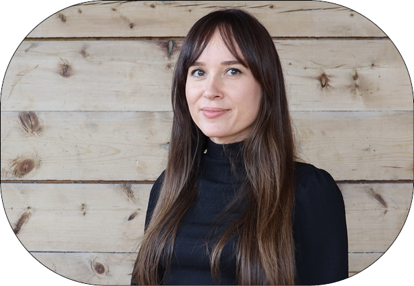 En person med langt hår