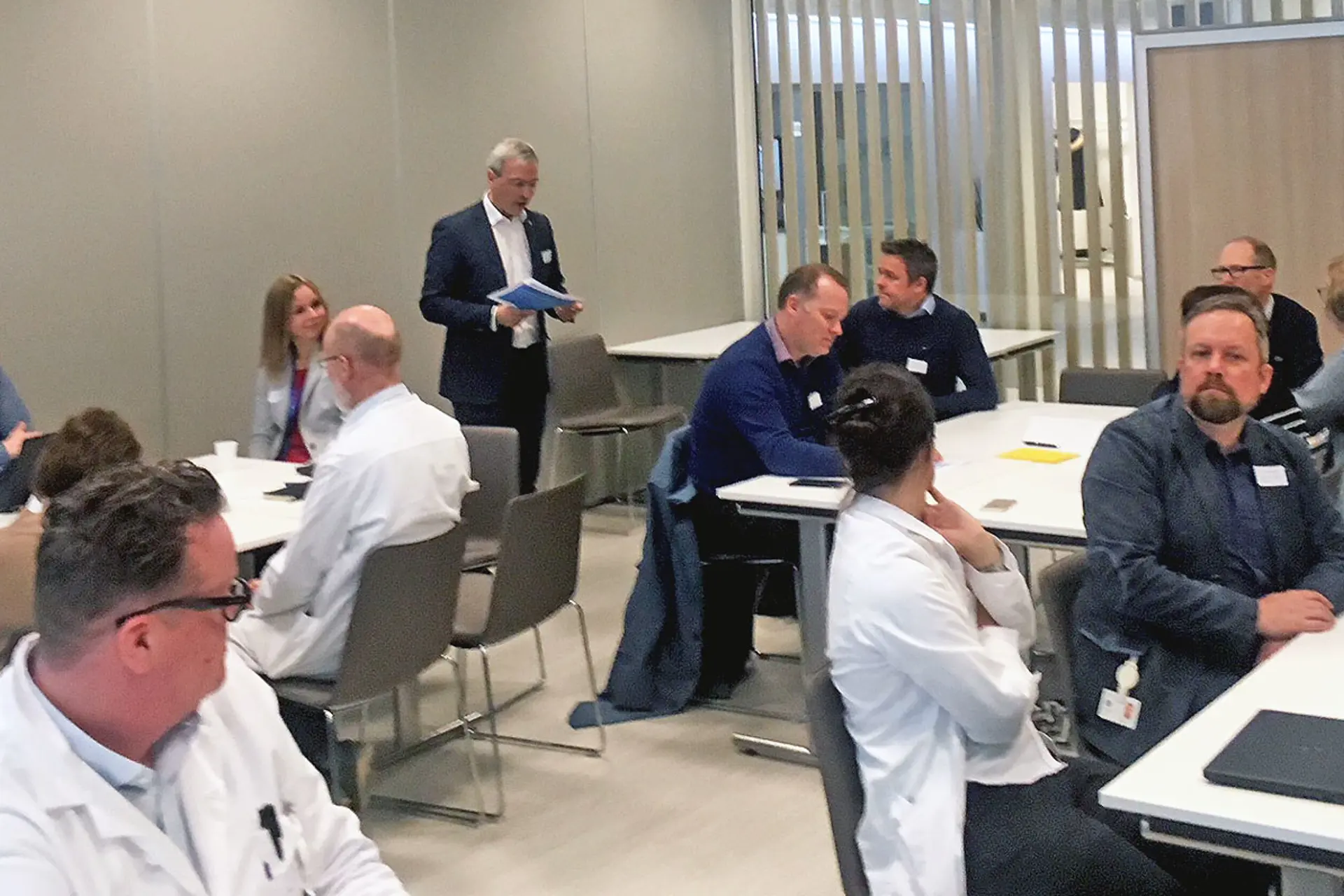 Gruppebilde fra møterom. Foto