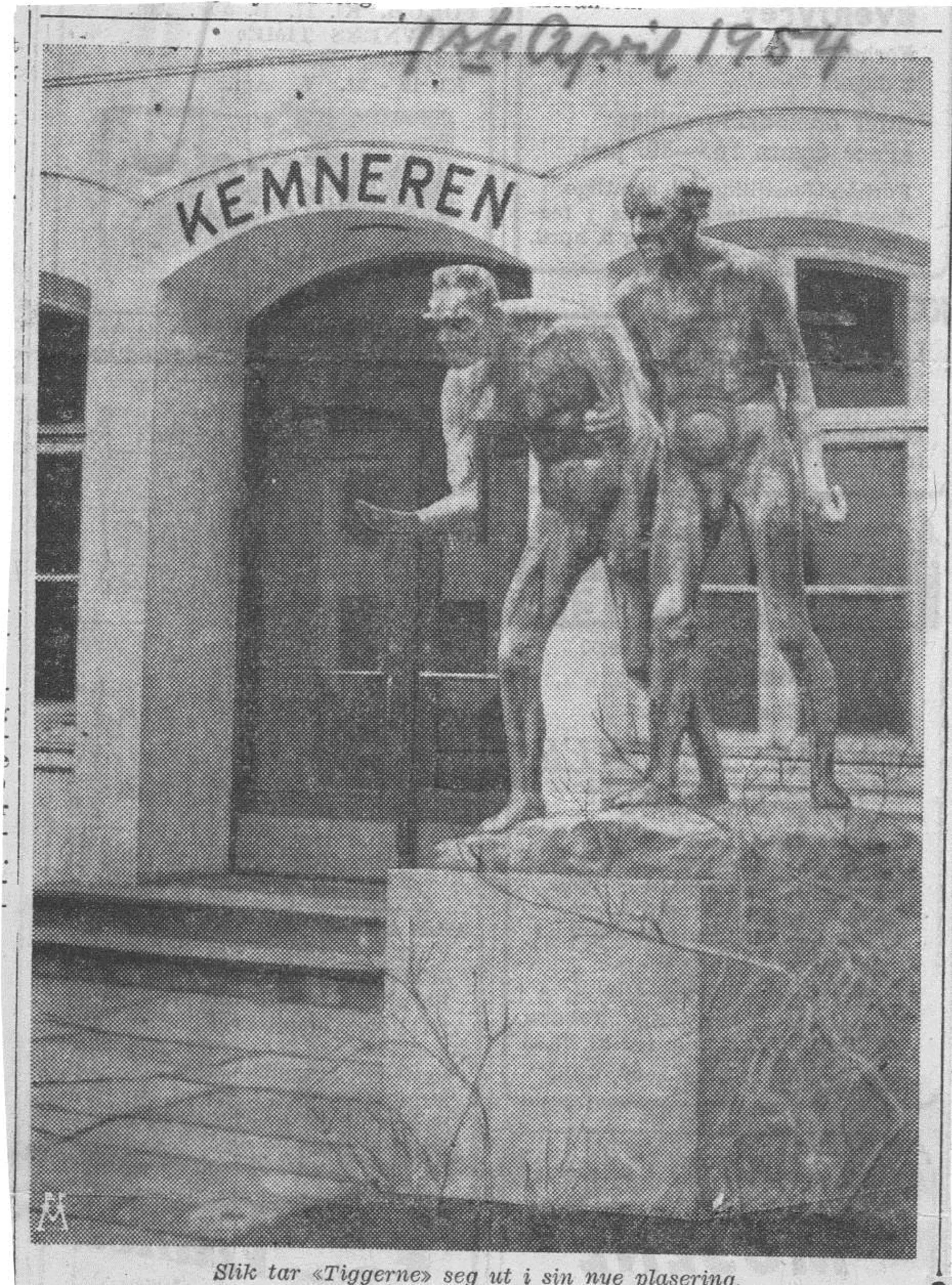 Tiggerne framfor Kemnerens kontor