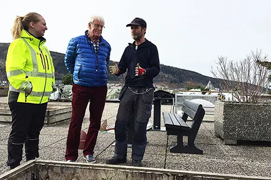 Student Hedda Holm frå UiB og Olafur Olafsson frå Team Park og vei på Haukeland fortel om prosjekt