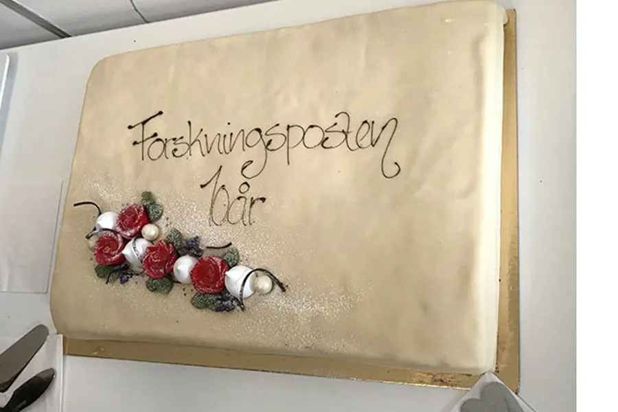 Jubileumskake for Klinisk forskingspost 10 år