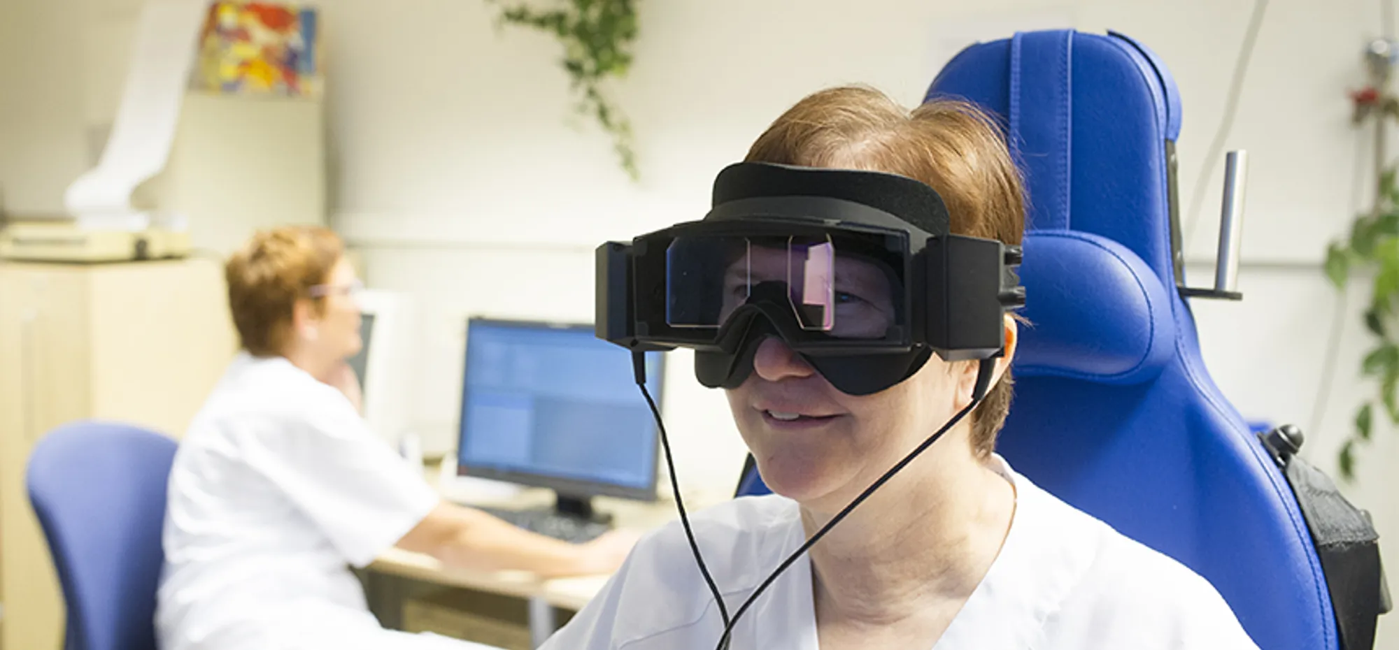 da med vr briller 