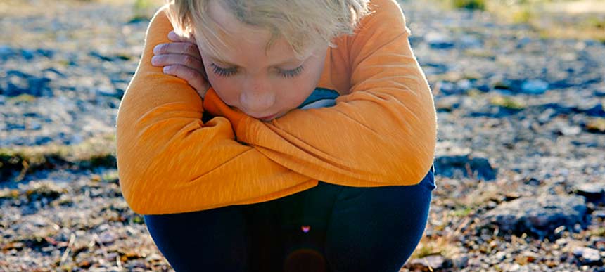 En person som har på seg en jakke