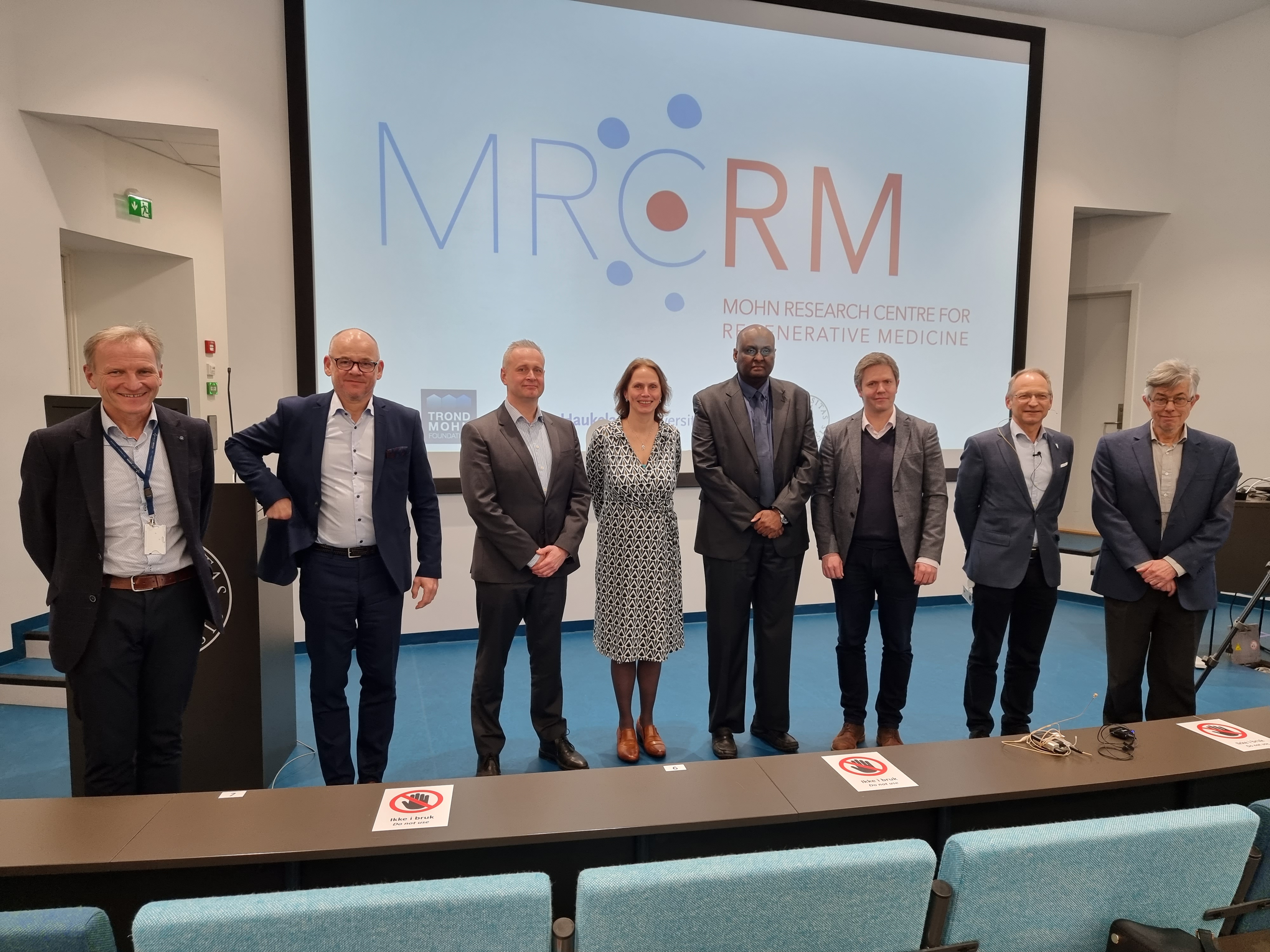 Gruppebilde fra åpningsseminaret. Foto