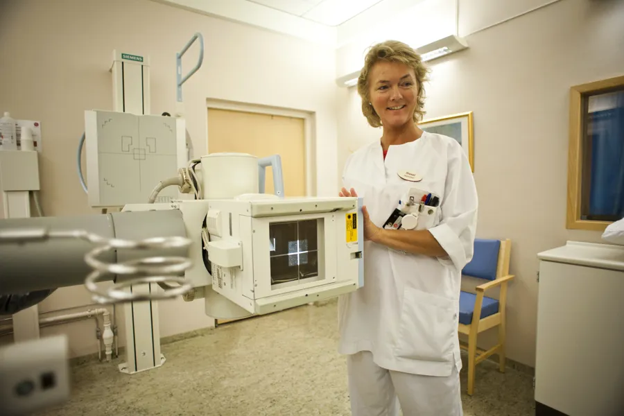 sissel foran maskin.foto