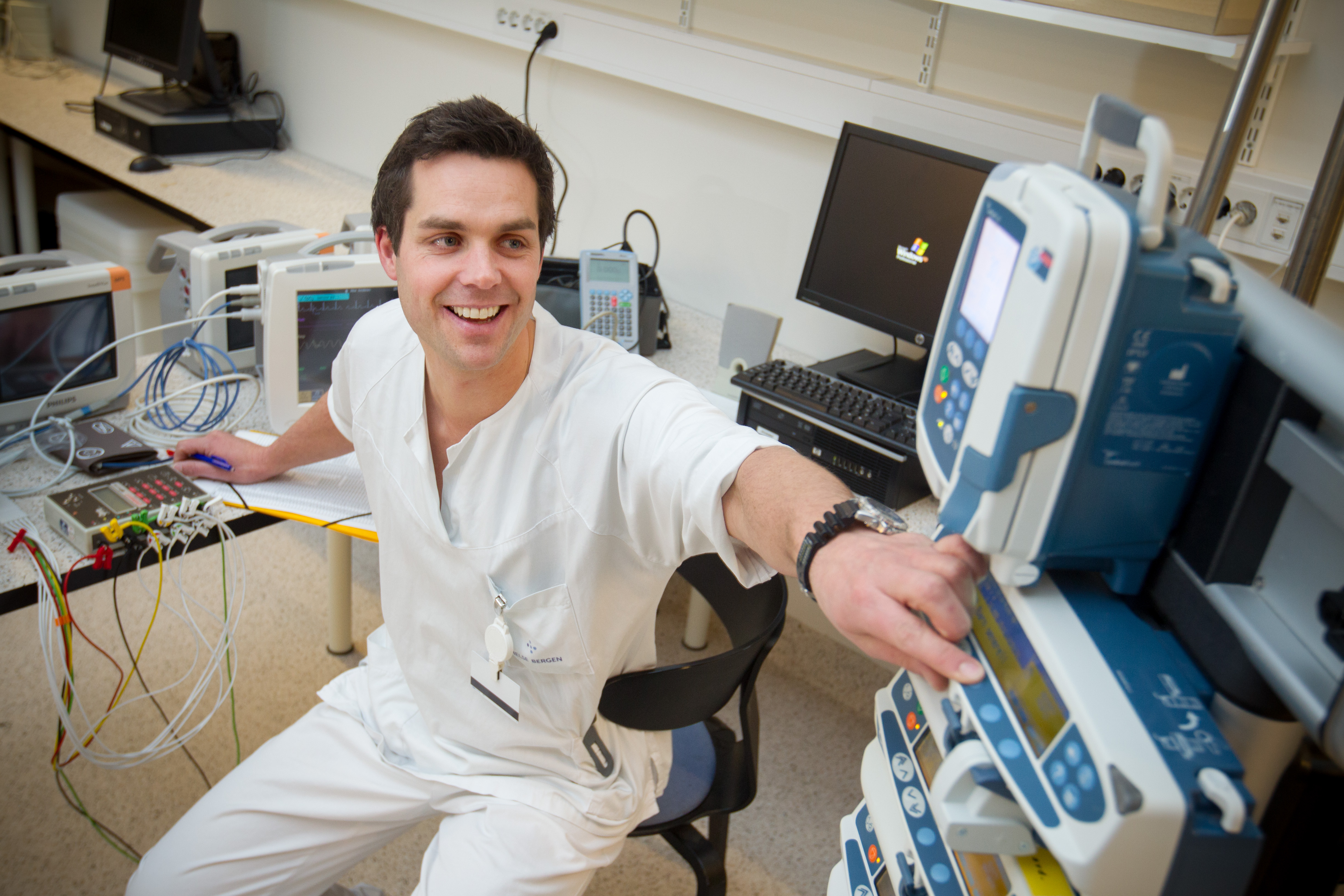 Helsepersonell med medisinsk-teknisk utstyr