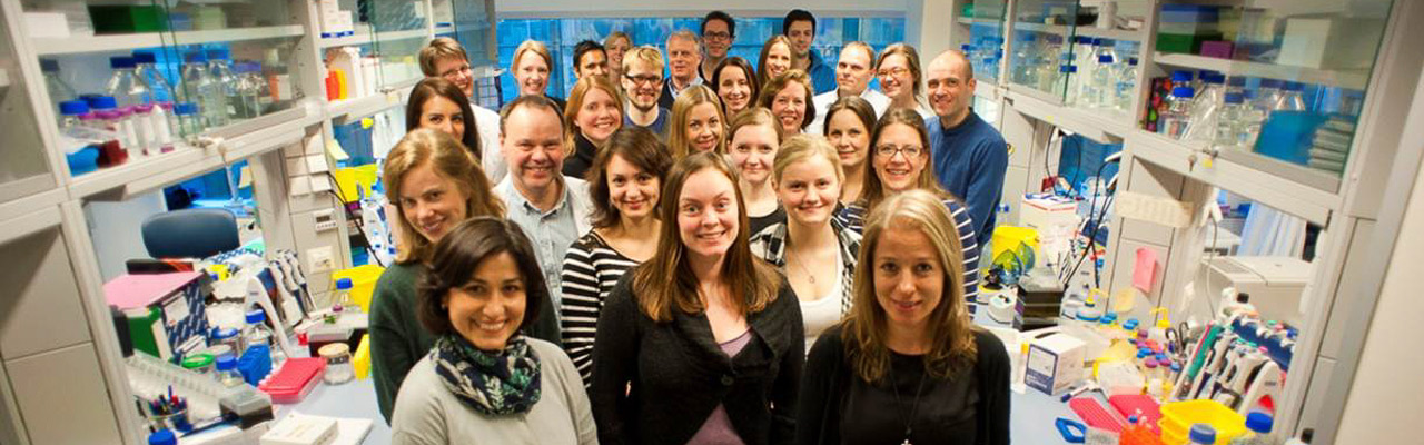 Gruppebilde ansatte Mohn kreftforskingslaboratorium. Foto