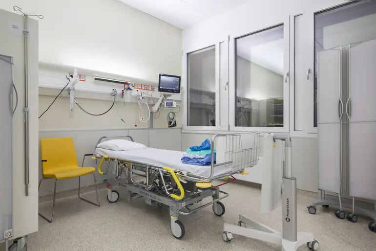 Sengeplass på oppvakingsavdelinga på dagkirurgisk. Foto