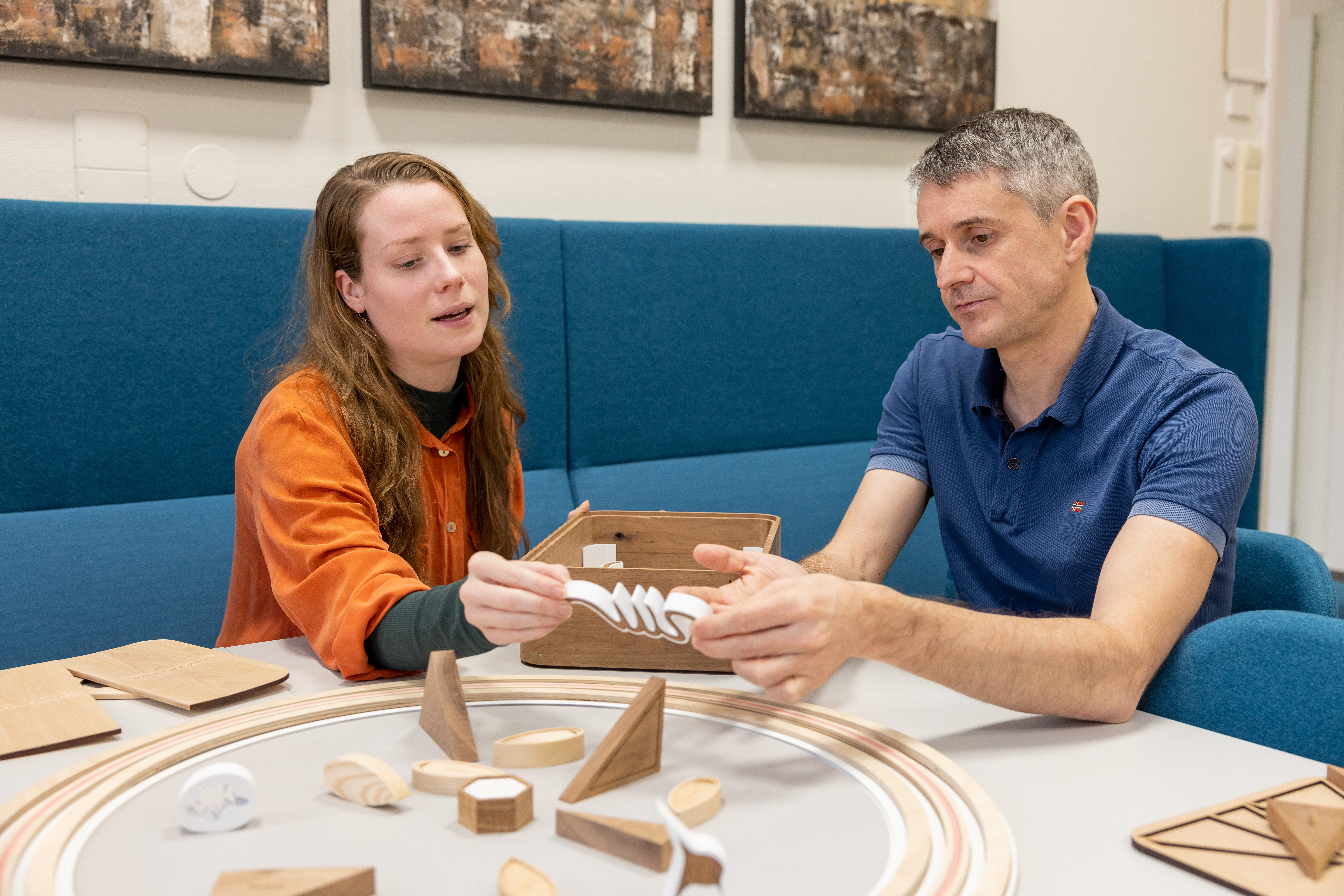 Kristoffer Haugarvoll from the dementia group and a PhD student.