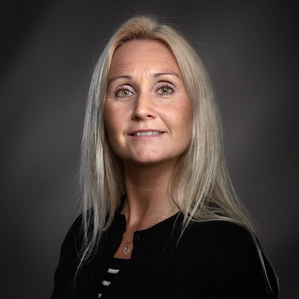 En person med langt hår