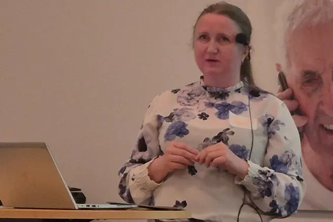 Beate Standal, Forhelse