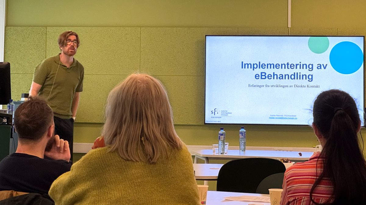 En person som holder en presentasjon