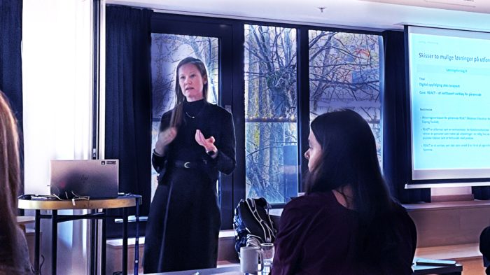 En person som holder en presentasjon